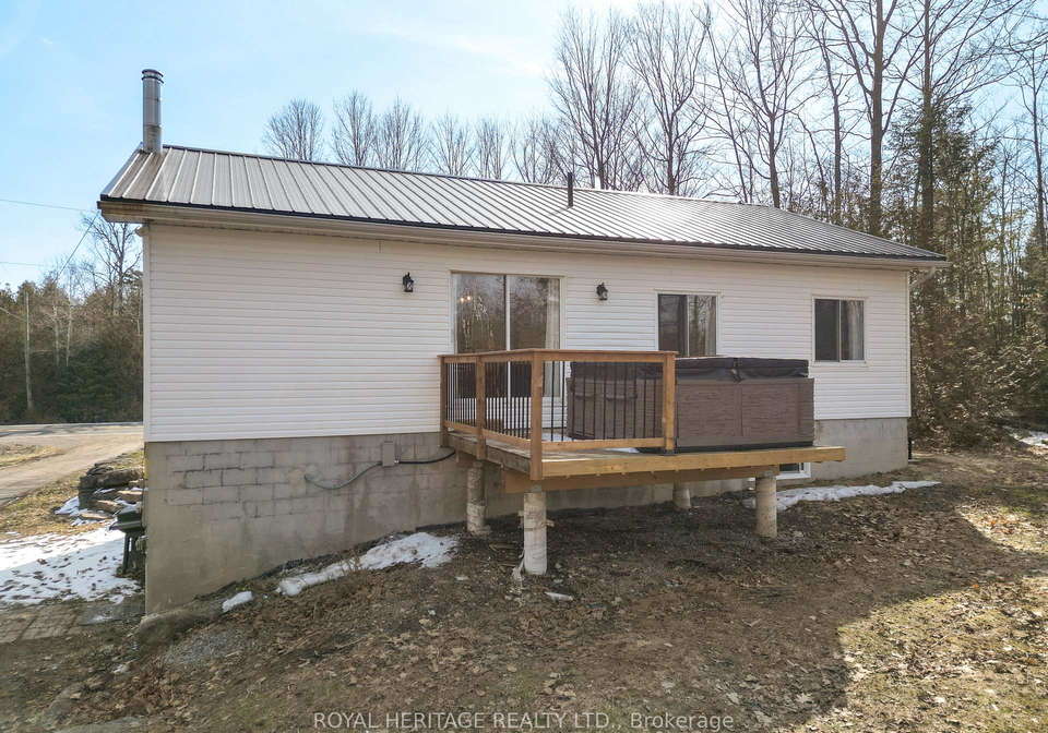 1702-county-road-40-douro-dummer-ontario-x12983320