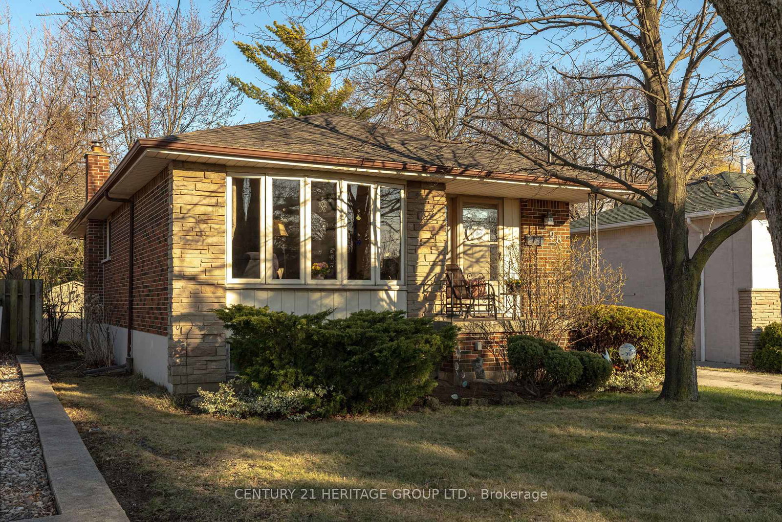 98-cameo-avenue-hamilton-ontario-x12983406