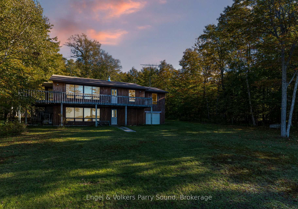 5-beech-avenue-carling-ontario-x12983476