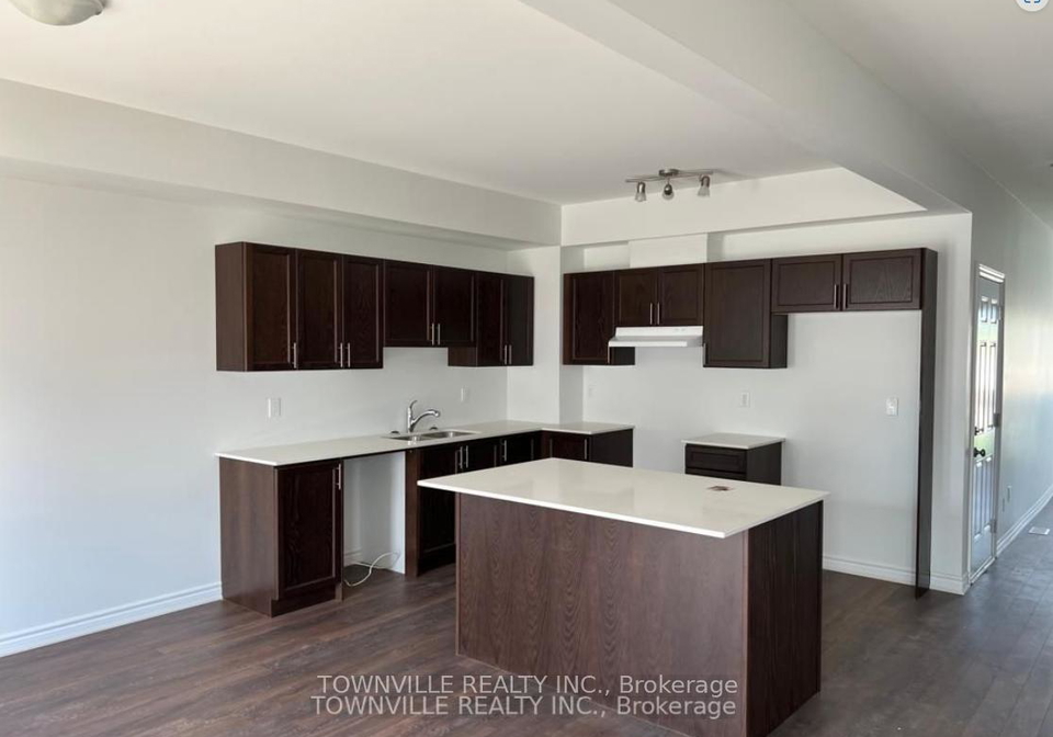18-lincoln-drive-belleville-ontario-x12983592