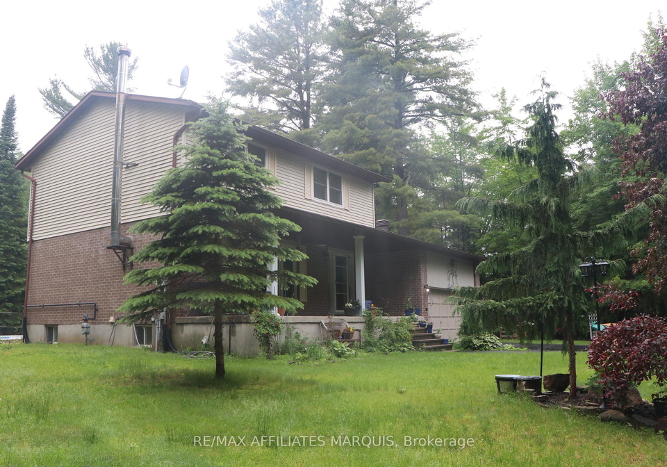 141-bracken-avenue-drummondnorth-elmsley-ontario-x12983796