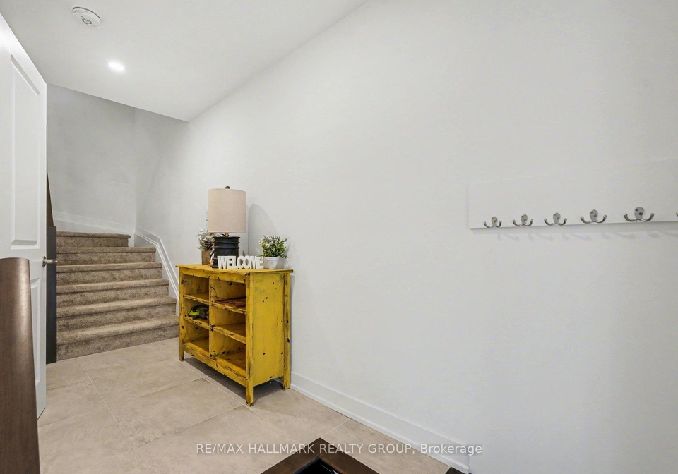 61-arinto-place-kanata-ontario-x12984034