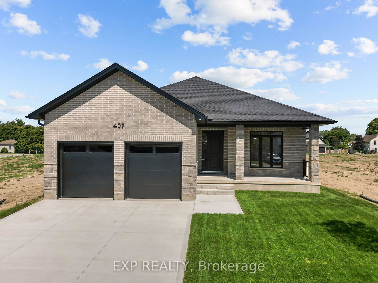 421-ontario-street-warwick-ontario-x12984172