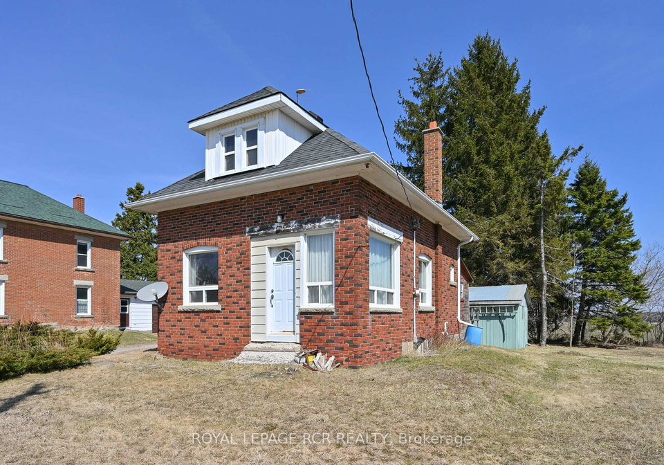 634289-hwy-10-mono-ontario-x12984348