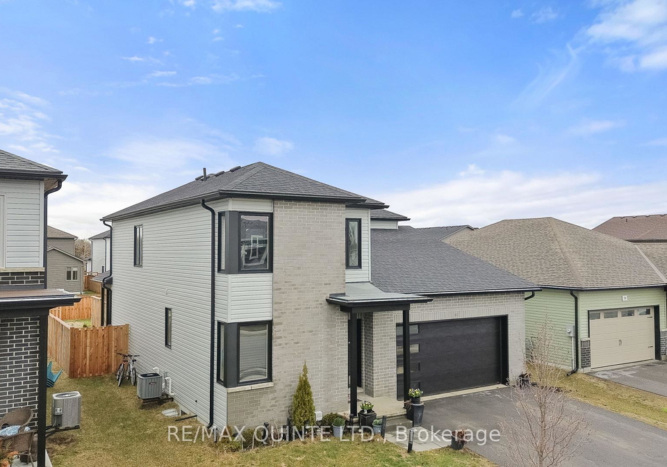 40-allen-street-prince-edward-county-ontario-x12984374