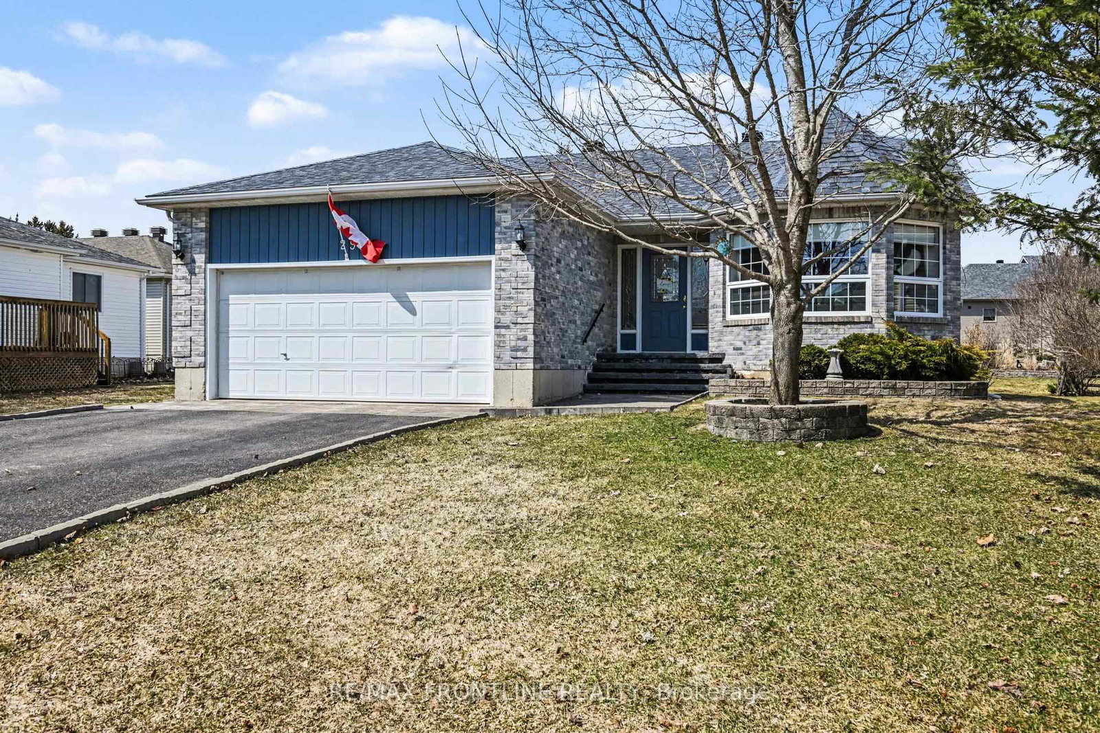 29-decaria-boulevard-perth-ontario-x12984386