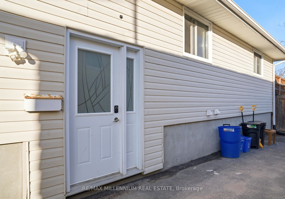 8-plumtree-place-north-bay-ontario-x12984450