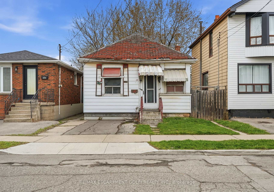 19-vansitmart-avenue-hamilton-ontario-x12984490
