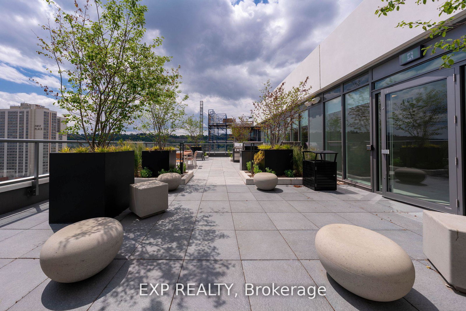 212-king-william-street-hamilton-ontario-x12984534