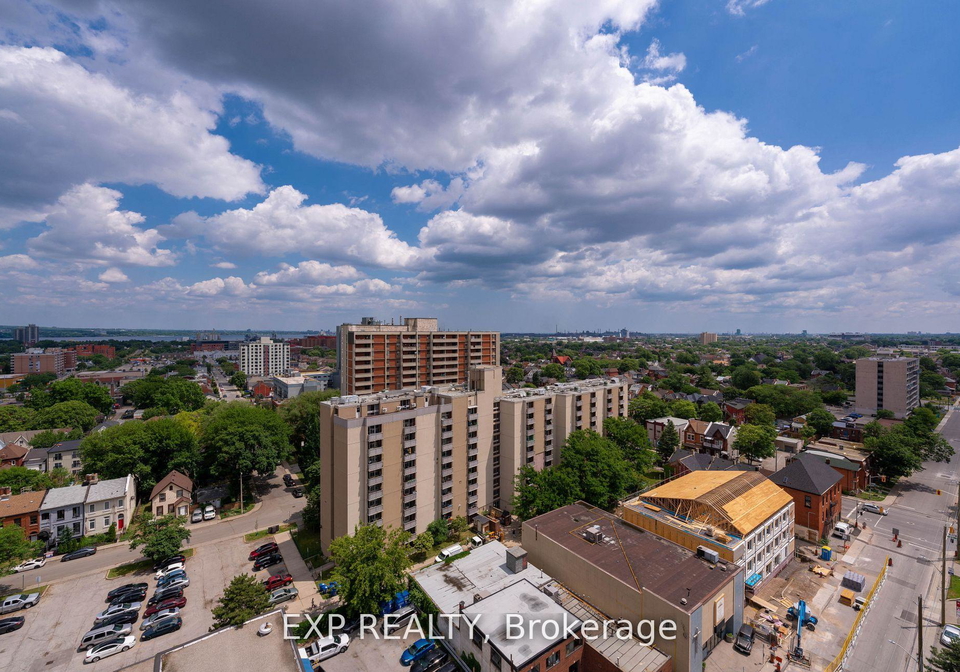 212-king-william-street-hamilton-ontario-x12984534