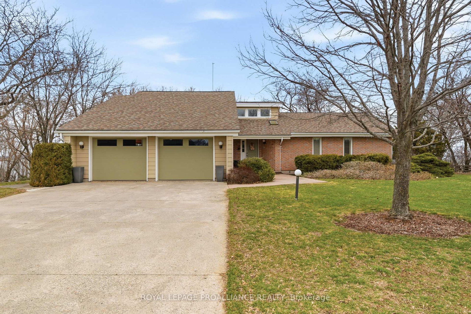 1544-county-road-14-prince-edward-county-ontario-x12984676