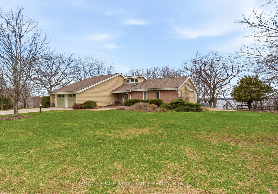 1544-county-road-14-prince-edward-county-ontario-x12984676