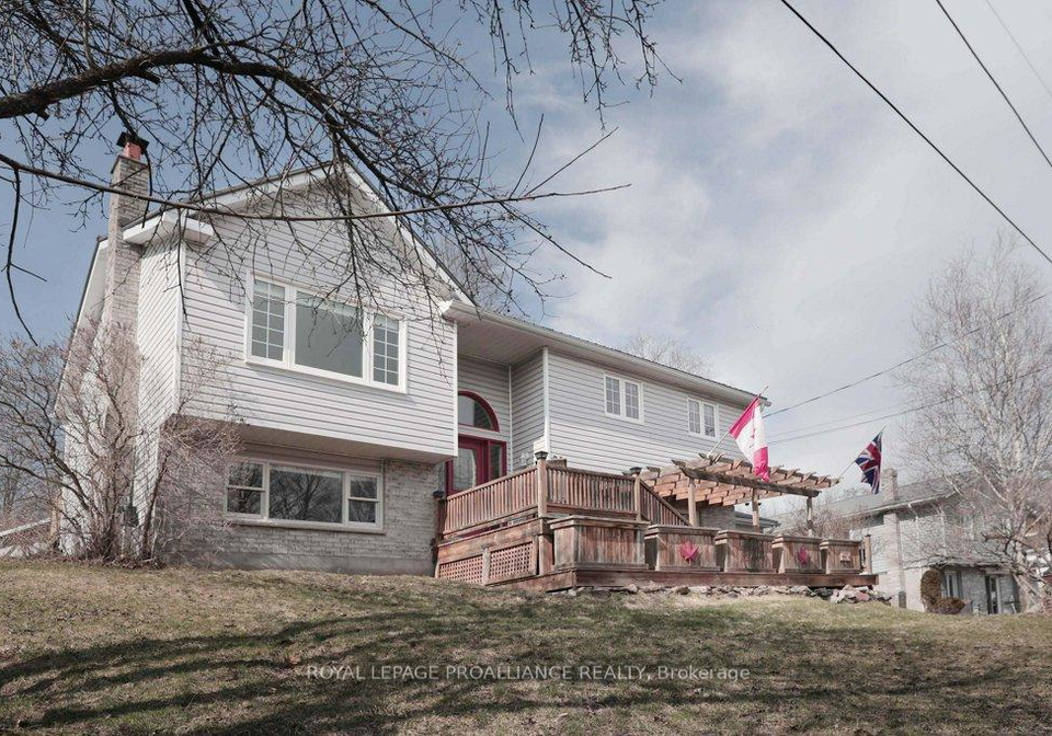90-livingstone-avenue-w-centre-hastings-ontario-x12984932