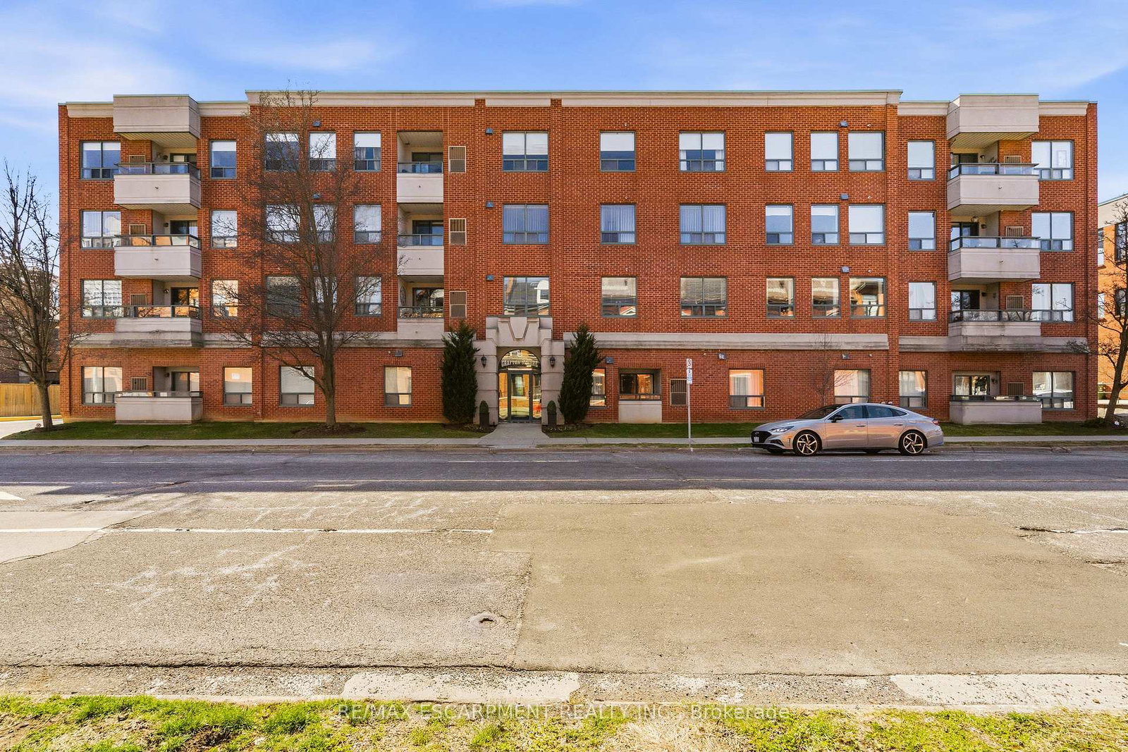 8-main-street-hamilton-ontario-x12984938
