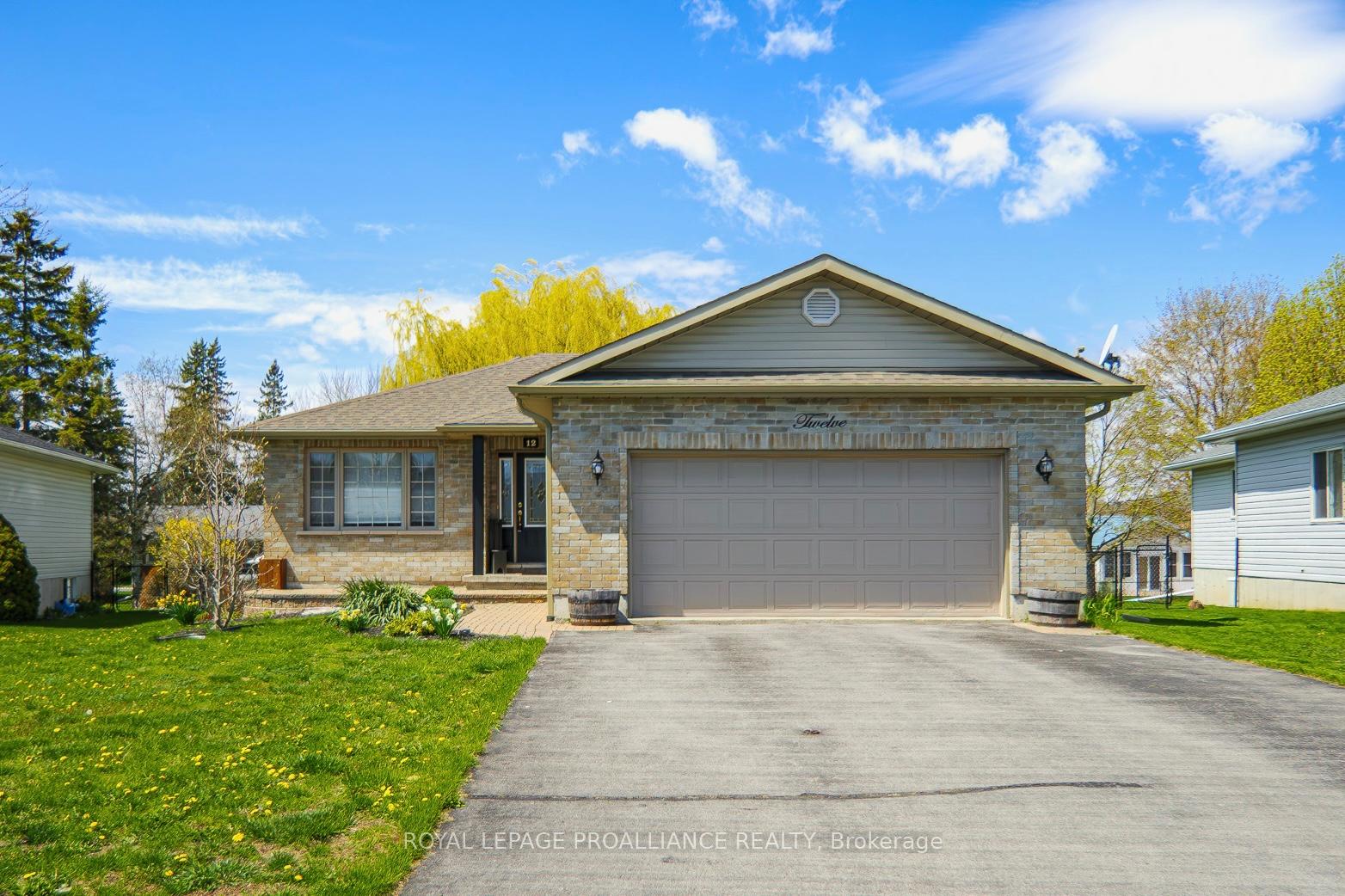 12-stonegate-crescent-quinte-west-ontario-x12984960