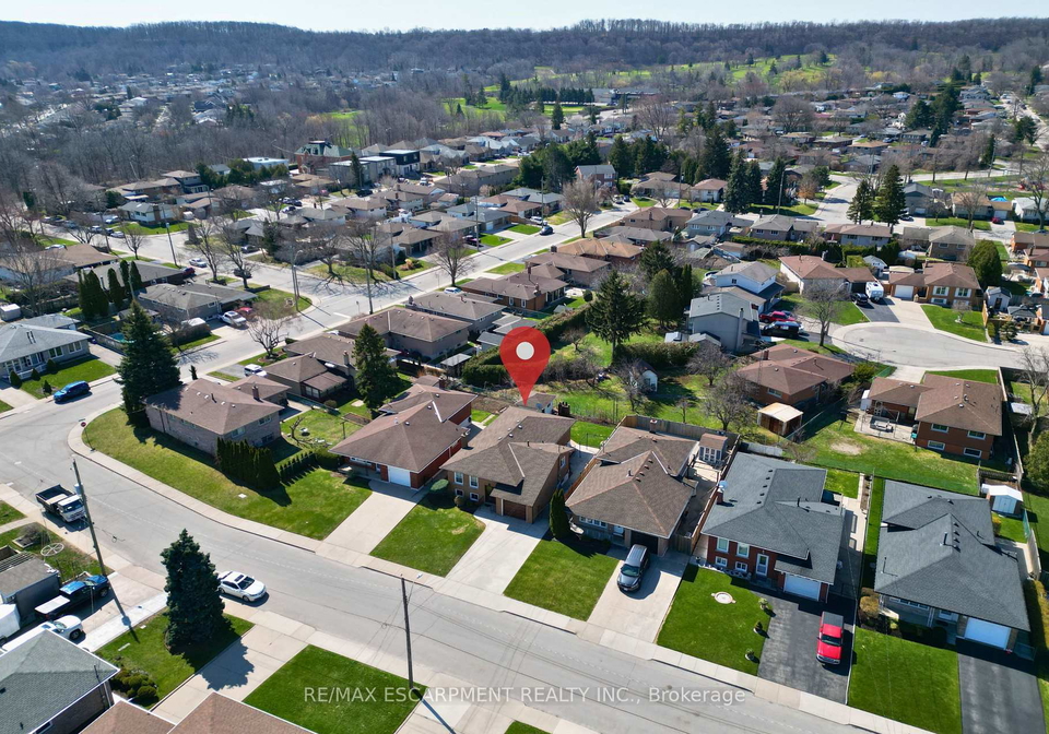 11-forest-hill-crescent-hamilton-ontario-x12985006
