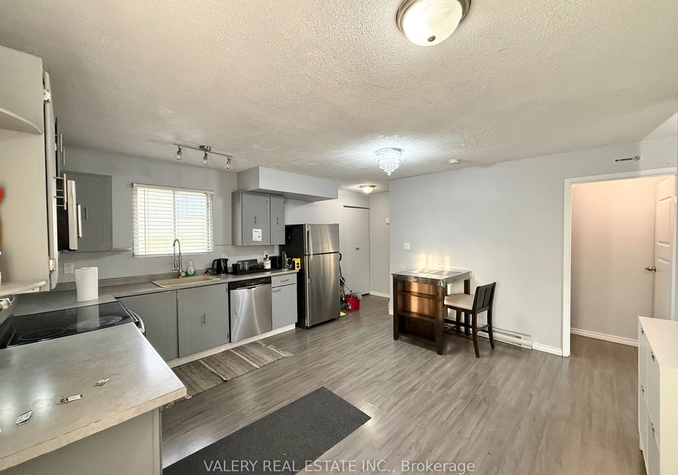 1180-heathfield-court-windsor-ontario-x12985064