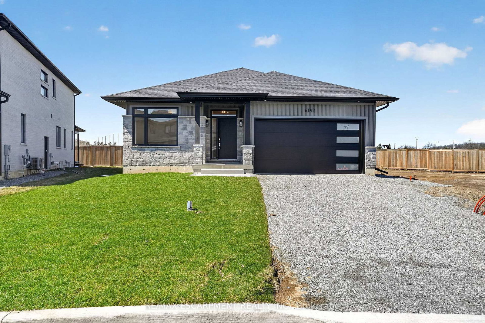 6192-curlin-crescent-niagara-falls-ontario-x12985274