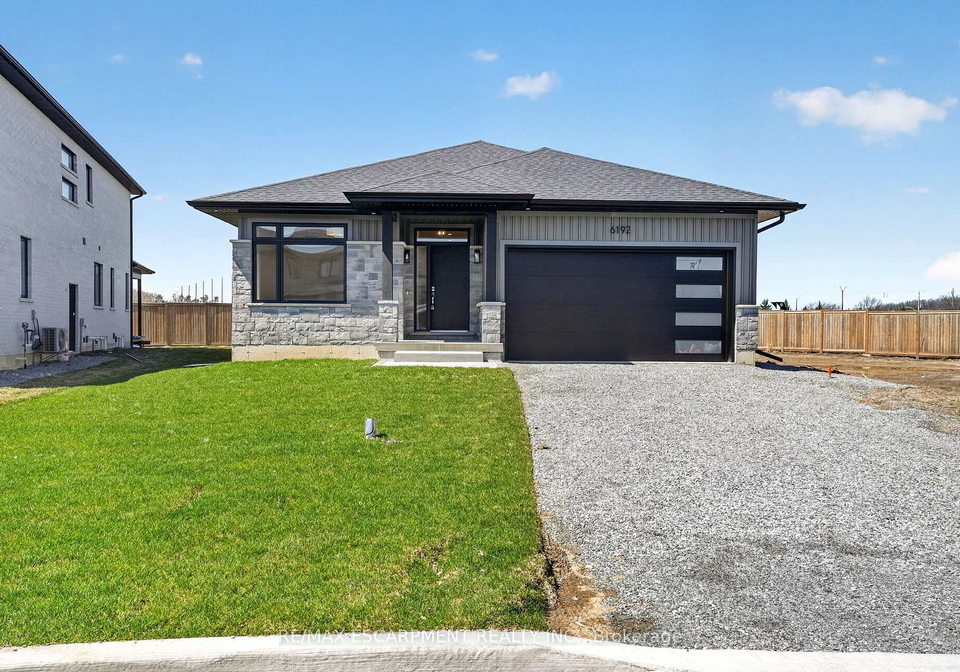 6192-curlin-crescent-niagara-falls-ontario-x12985274