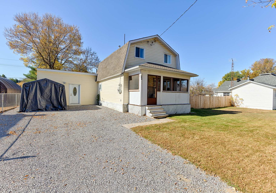 32-railway-street-laurentian-hills-ontario-x12985280