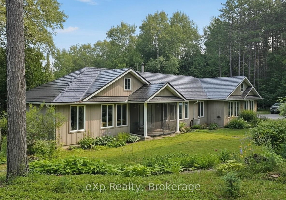 303709-south-line-west-grey-ontario-x12985842