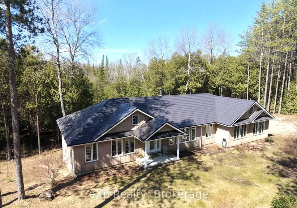 303709-south-line-west-grey-ontario-x12985842