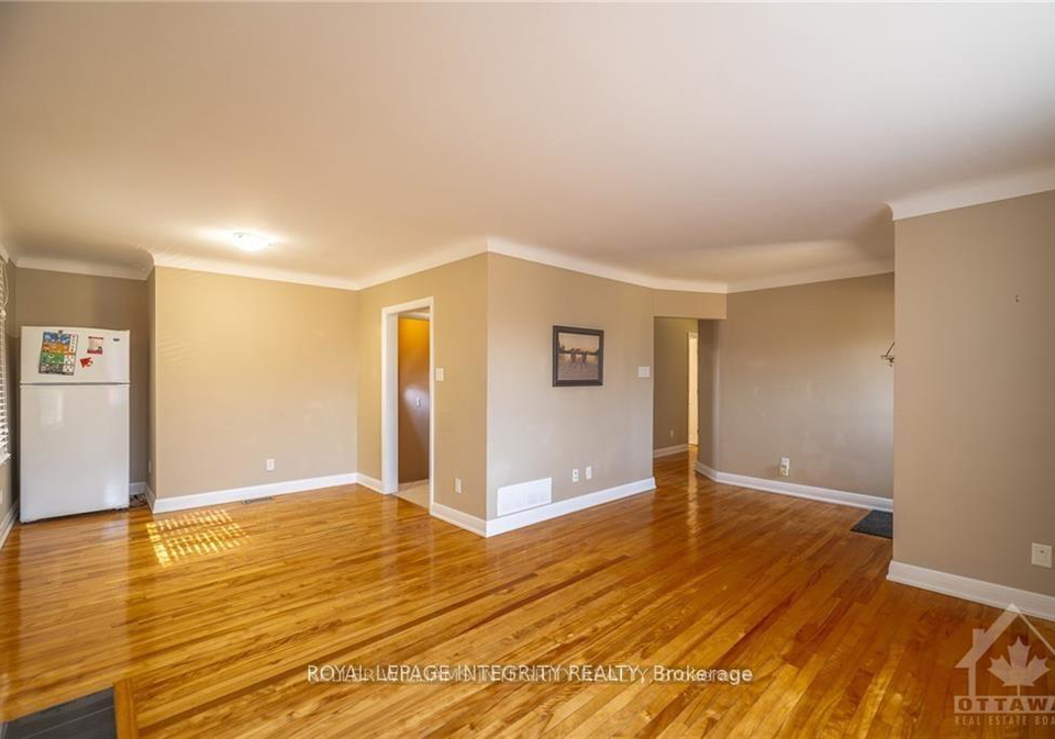 147-oakridge-boulevard-ottawa-ontario-x12986416