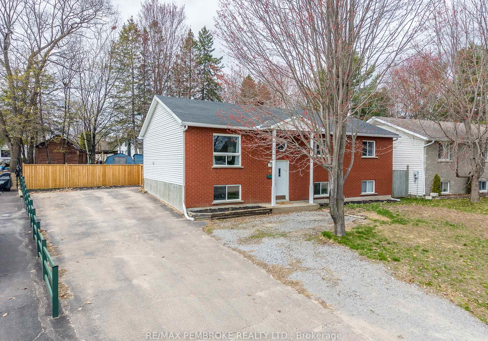 24-earl-street-petawawa-ontario-x12986482