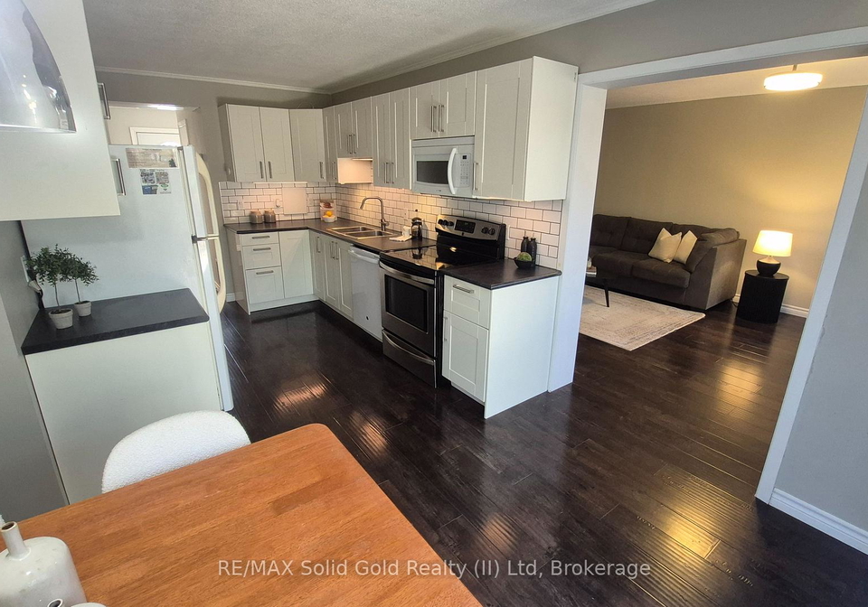 121-university-avenue-e-waterloo-ontario-x12986688