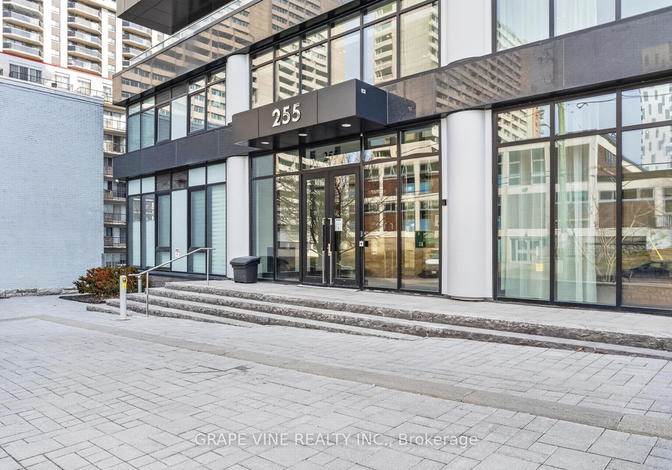 255-bay-street-ottawa-ontario-x12986954