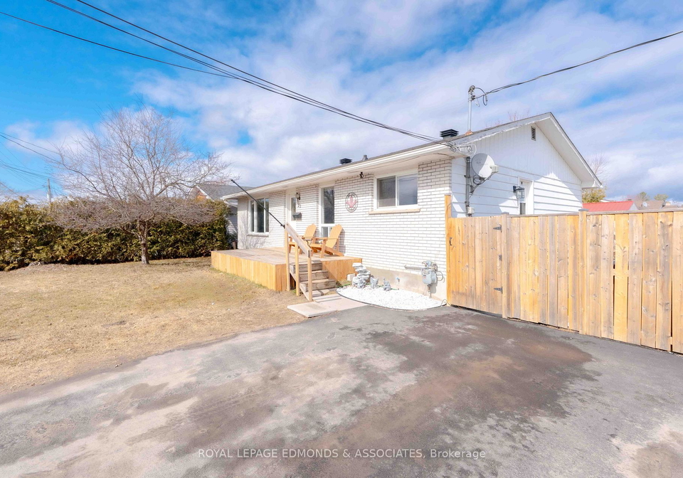 22-john-street-petawawa-ontario-x12987178