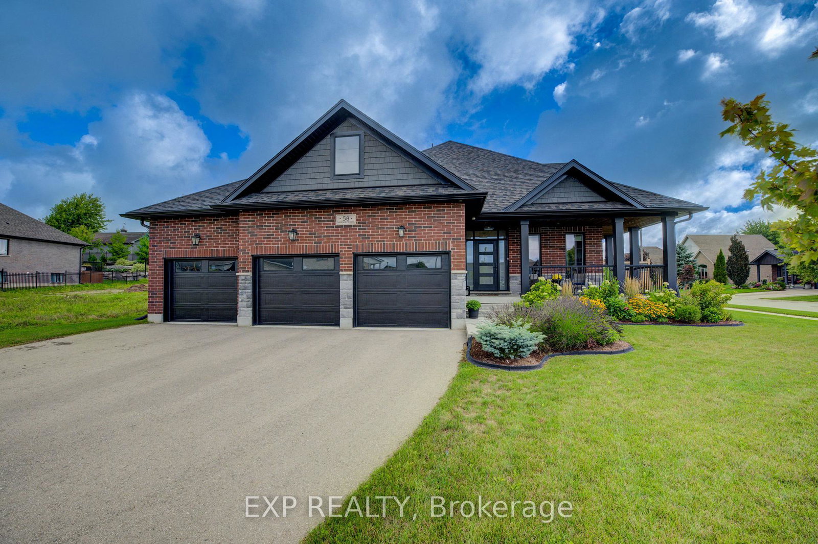 58-carriage-crossing-mapleton-ontario-x12987340