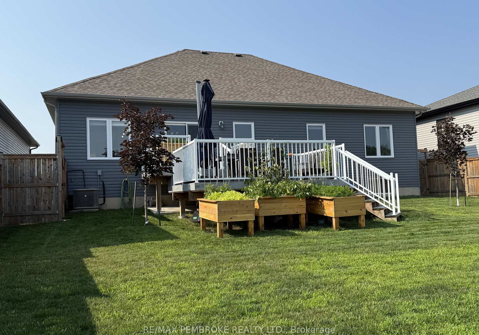 67-noble-crescent-petawawa-ontario-x12988078