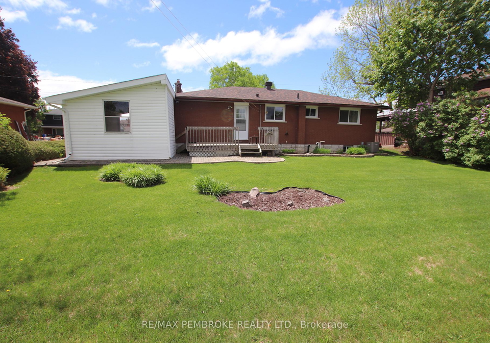 395-chamberlain-street-pembroke-ontario-x12988804