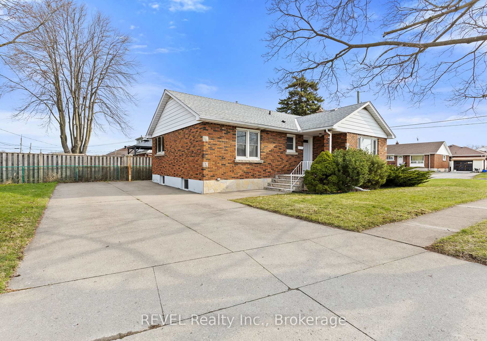 32-thompson-avenue-thorold-ontario-x12989146