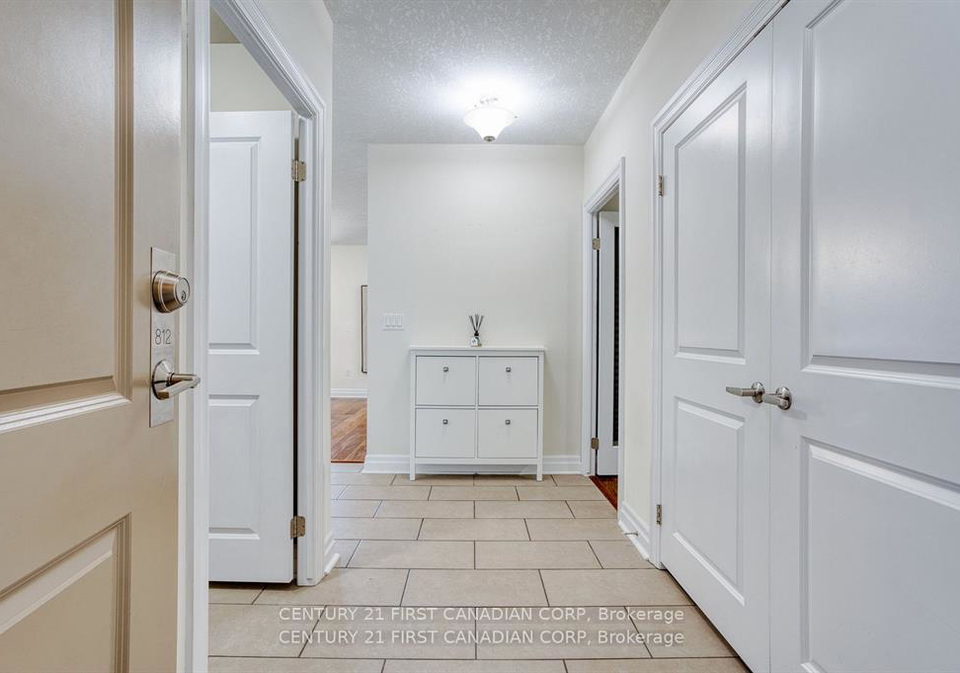240-villagewalk-boulevard-london-north-ontario-x12989462
