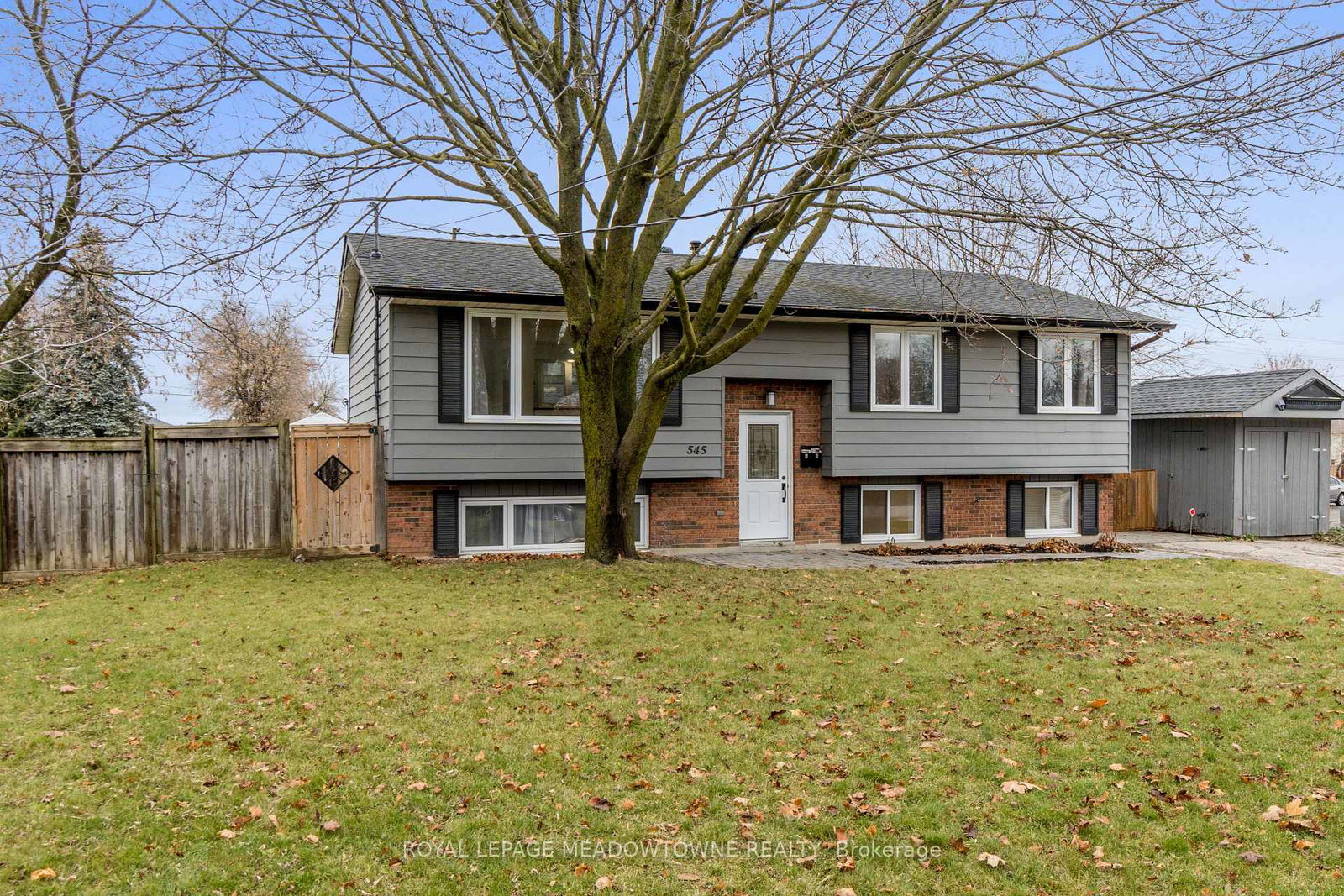 545-hill-street-e-centre-wellington-ontario-x12989520
