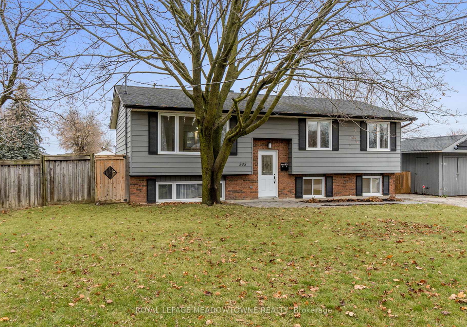 545-hill-street-e-centre-wellington-ontario-x12989520