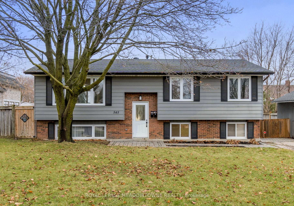 545-hill-street-e-centre-wellington-ontario-x12989520