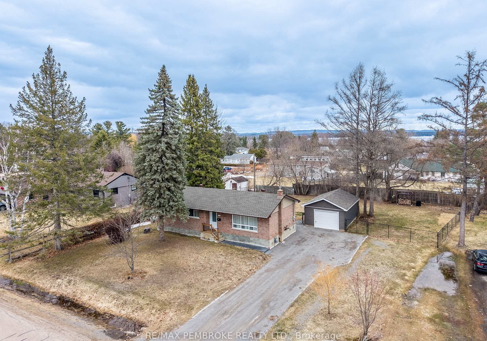790-lakeview-drive-petawawa-ontario-x12989670