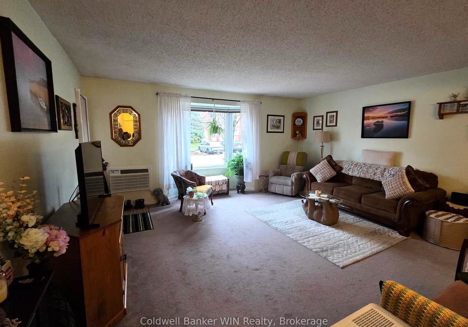 440-durham-street-w-wellington-north-ontario-x12990148
