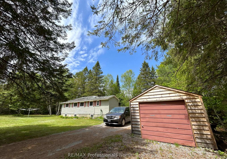 1052-ablett-court-algonquin-highlands-ontario-x12990592