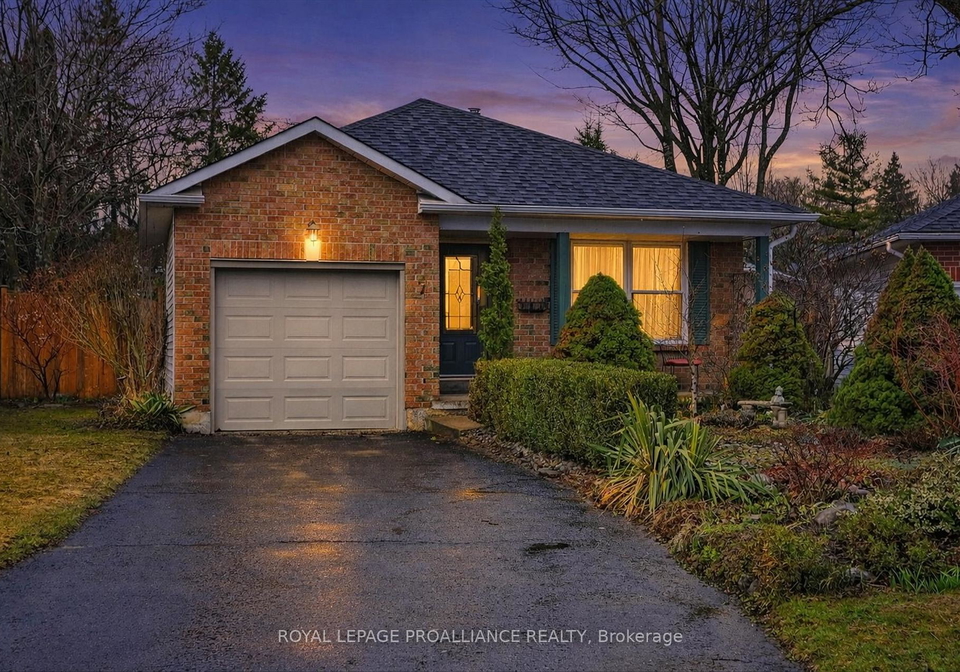 7-daleview-court-peterborough-ontario-x12990822