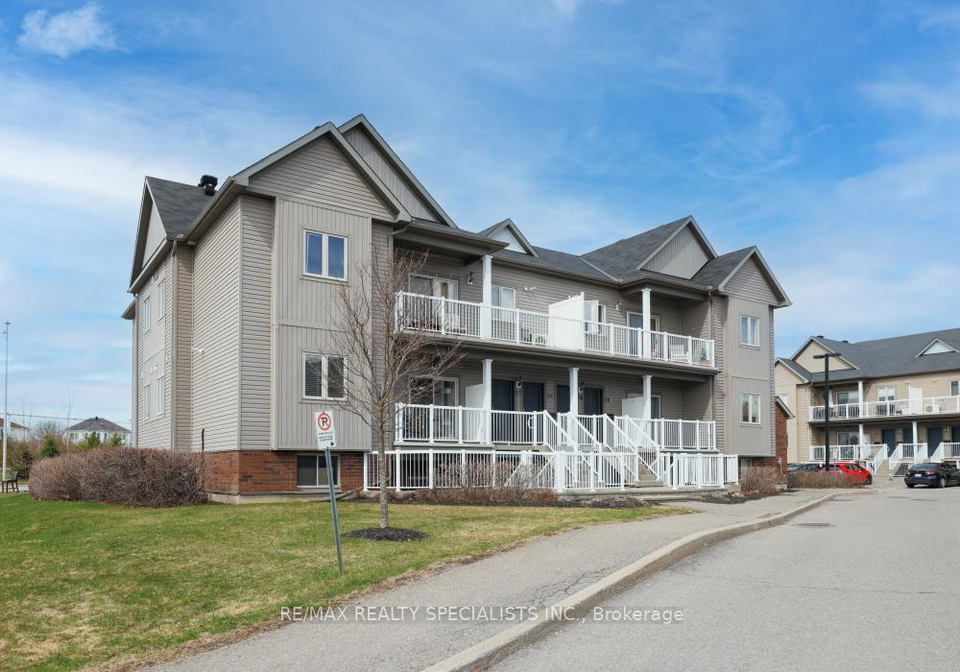 26-sternes-ottawa-ontario-x12991052