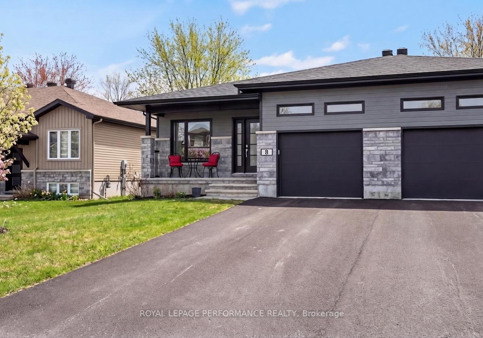 8-brittany-street-north-stormont-ontario-x12991184
