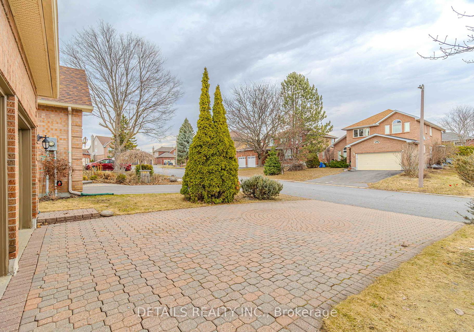 42-rosenfeld-crescent-kanata-ontario-x12991188