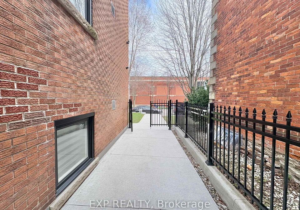 100-west-avenue-s-hamilton-ontario-x12991340