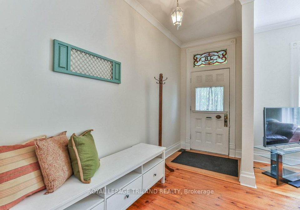 38-byron-avenue-e-london-south-ontario-x12991382
