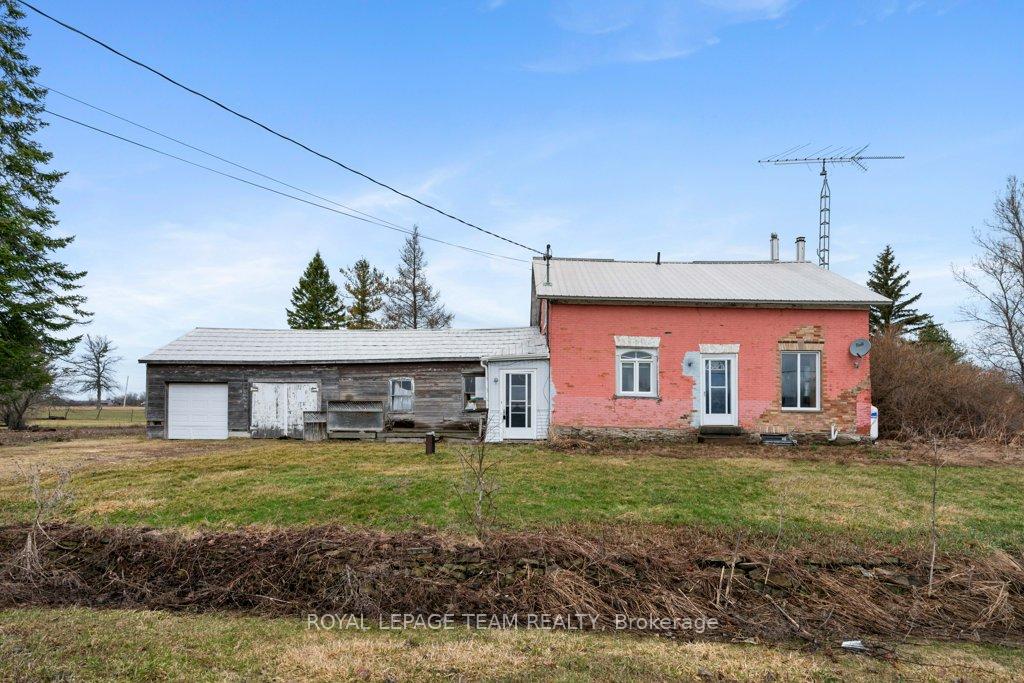 436-kitley-line-8-road-elizabethtown-kitley-ontario-x12991450
