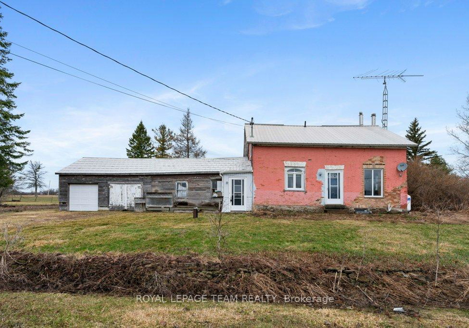 436-kitley-line-8-road-elizabethtown-kitley-ontario-x12991450